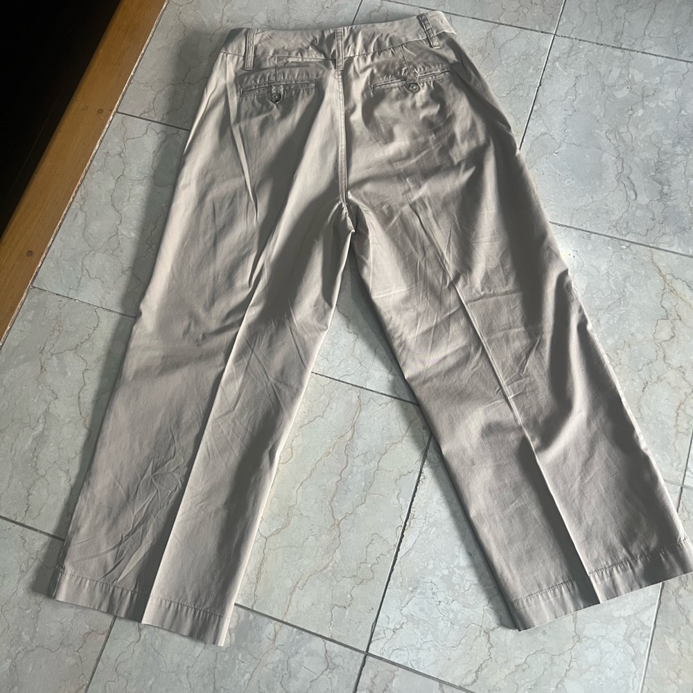 Liz Claiborne Women’s 8P Audra Capri Pants Khaki Beige Soft Petite - Picture 5 of 5